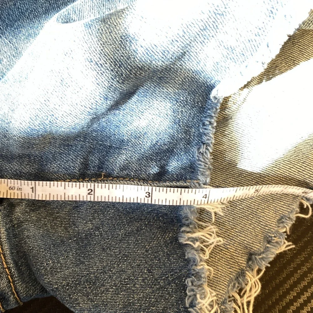 Blank NYC Jean Shorts Womens 26 The Fulton Distressed Cuffed Stretch Denim‎